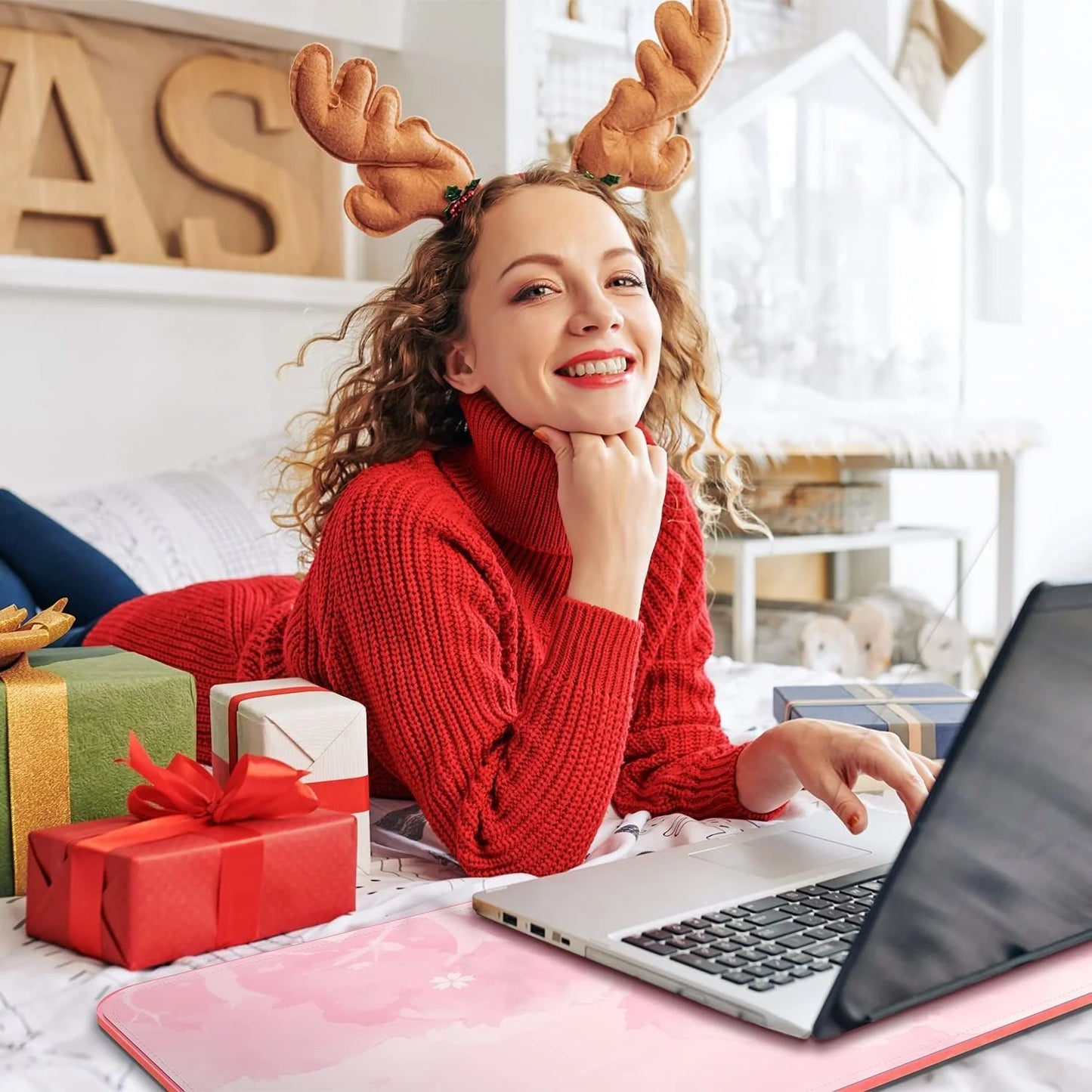 RGB Gaming Mouse Pad Pink(31.5" X 12"), Large Extended LED Light up Desk Pad, XL Computer Keyboard Mouse Mat, Non-Slip Rubber Base Writing Mat